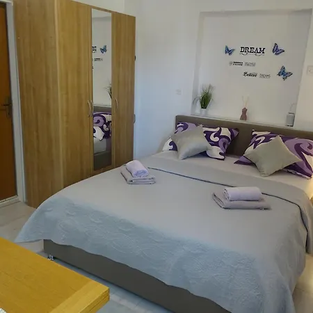 Apartament Sime *
