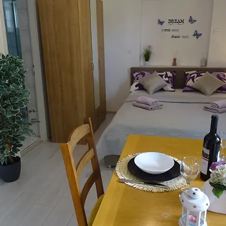Sime Apartament Dinjiška