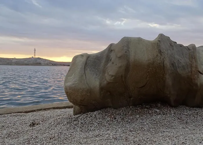 アパート Sime Dinjiška