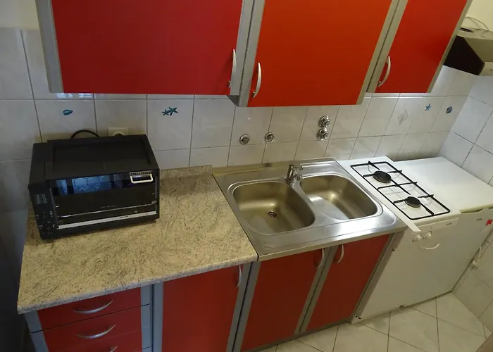 アパート Sime Dinjiška