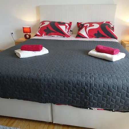 Sime Apartment *